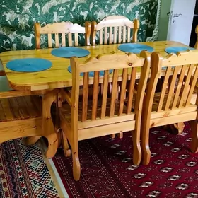 Стол и стулья дерево