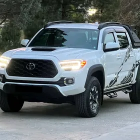 Toyota Tacoma 2024