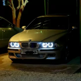 BMW E39 2000