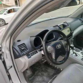 Toyota Highlander 2010