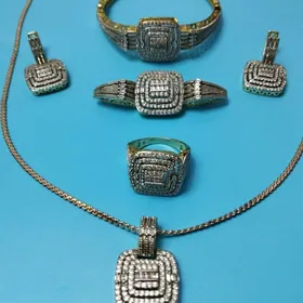 Bužuteriya kamplekt