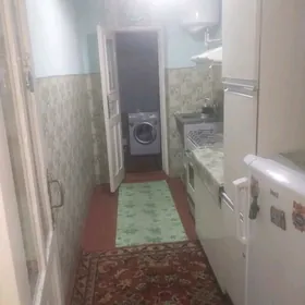 Aşgabatskiýi köçe 2etaj 2kom