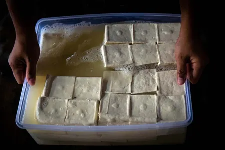 Новая китайская батарея способна пережить 100 лет ежедневных зарядок