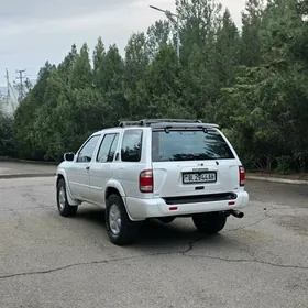 Nissan Pathfinder 2001