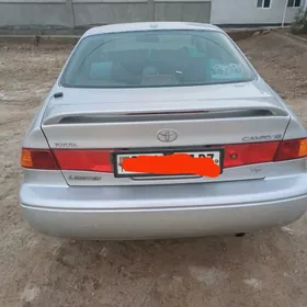 Toyota Camry 2001
