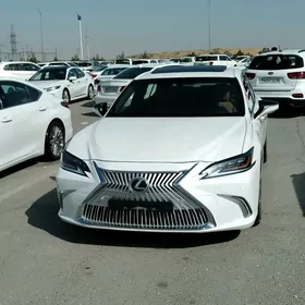 Lexus ES 350 2019