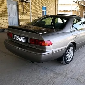 Toyota Camry 2000
