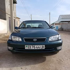 Toyota Camry 2000