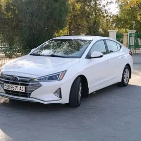 Hyundai Elantra 2020