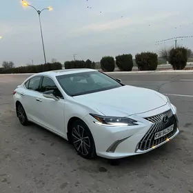 Lexus ES 250 2022