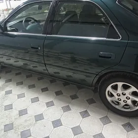 Toyota Camry 2000
