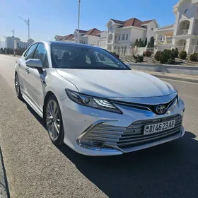 Toyota Camry 2022