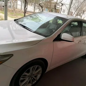 Toyota Camry 2016