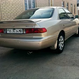Toyota Camry 2000