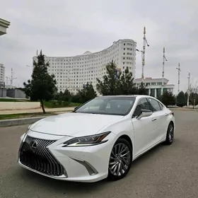 Lexus ES 350 2020