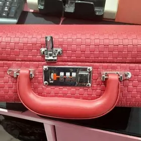 Çemedan görnüşli şkatulka