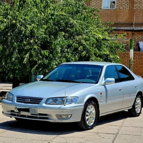 Toyota Camry 2000
