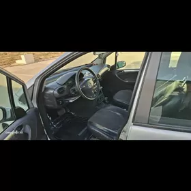 Mercedes-Benz A150 2001