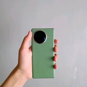 Tecno spark 20 pro +