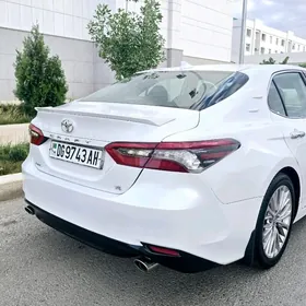 Toyota Camry 2020