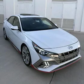 Hyundai Elantra 2022