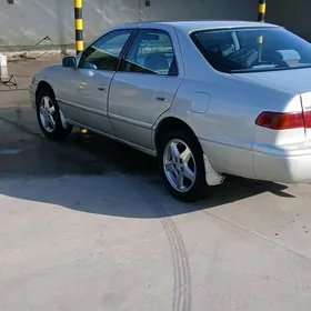 Toyota Camry 2000