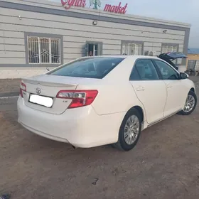 Toyota Camry 2014