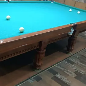 Бильярдный стол