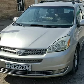 Toyota Sienna 2004