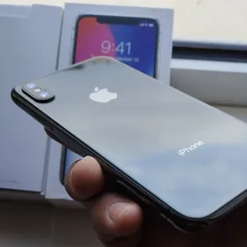 Iphone X (Acylmadyk)