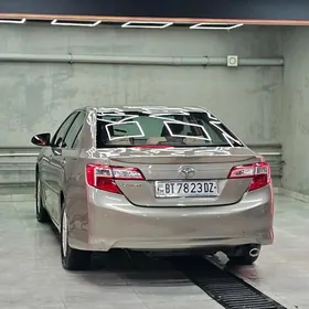 Toyota Camry 2012