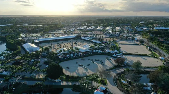 Глава Халк Маслахаты ознакомился в США с работой конноспортивного комплекса «La Victoria»