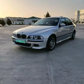 BMW E39 2000