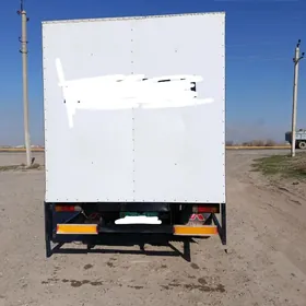 Mitsubishi Fuso 2010