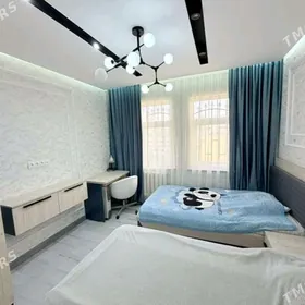 Mir2  3komnat 5/2 etazy satlyk