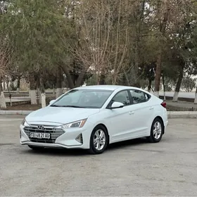 Hyundai Elantra 2020