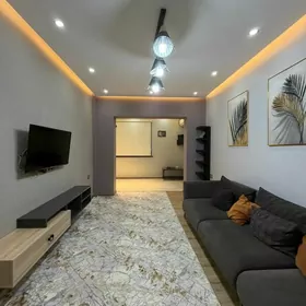 8 mkr 2 komnat 2 etaz