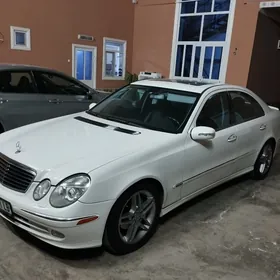 Mercedes-Benz E320 2002