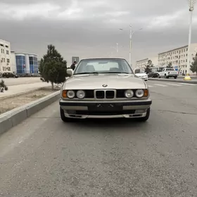 BMW 525 1990