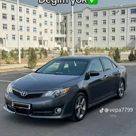 Toyota Camry 2012