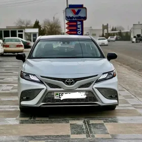 Toyota Camry 2020
