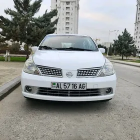 Nissan Tiida 2008