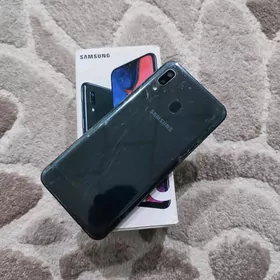 Samsung A20