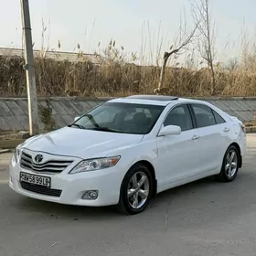 Toyota Camry 2010
