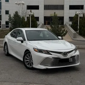 Toyota Camry 2020
