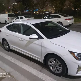 Hyundai Elantra 2020