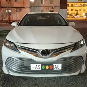 Toyota Camry 2020