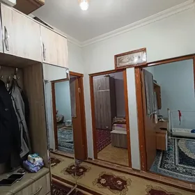 Ашгабат магазин 2нжи эт 3комна