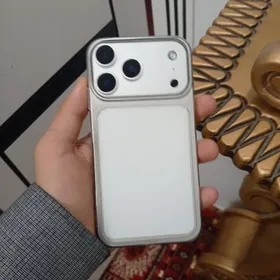 iPhone 11 17pro owurlen