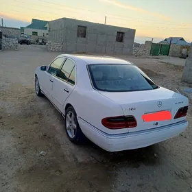 Mercedes-Benz E320 1997